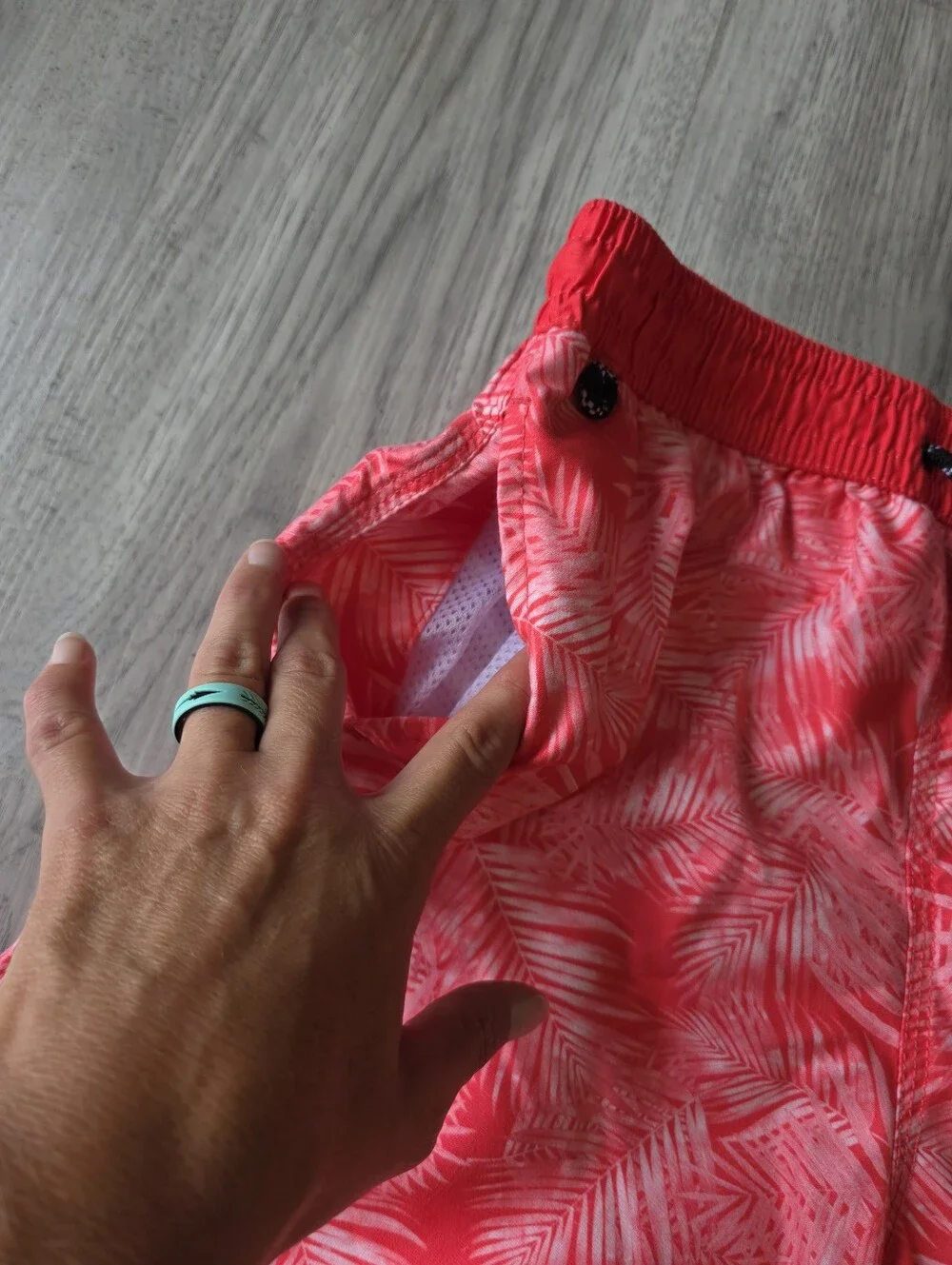 Spicy Tuna Men’s Small Pink Palm Leaf Swim Trunks 6” Inseam Lined Beach Shorts
